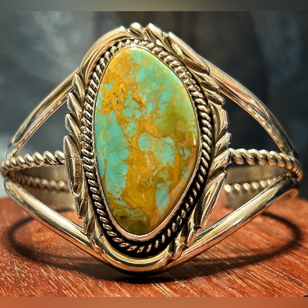 SIGNED MIKE THOMAS JR TOP GRADE STERLING TURQUOISE w WORLD MAP PATTERN! CUFF!!